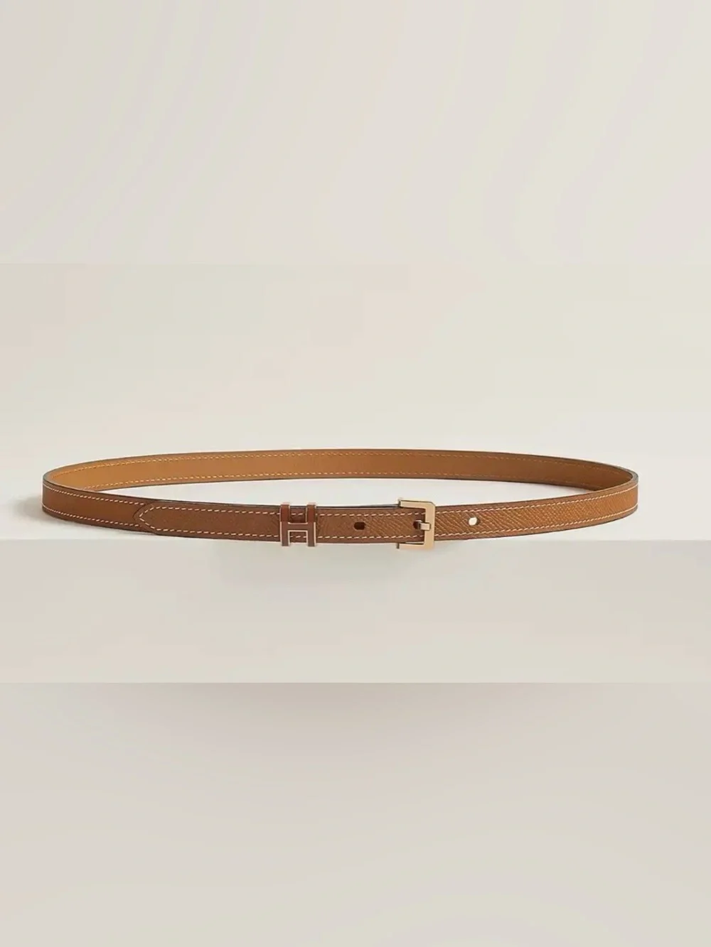 Hermes Tan Slim Leather Belt with Gold Buckle total length: 38 in / 97 cm